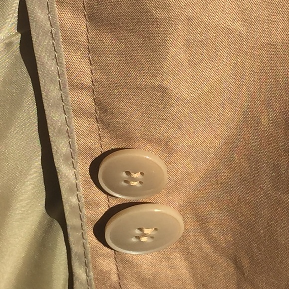 Vintage trench coat with removable hood and liner. - Picture 9 of 9